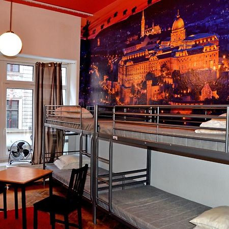Cooltour Hostel Boedapest Buitenkant foto