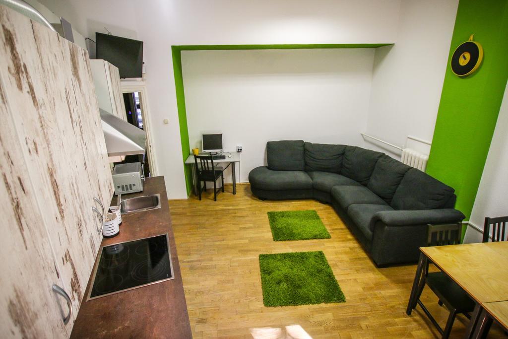 Cooltour Hostel Boedapest Buitenkant foto